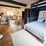 Elegant Loft In Liege With Private Terrace 아파트